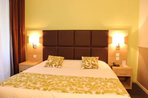 Imagen de la habitación del Hotel Royal Cottage. Foto 11