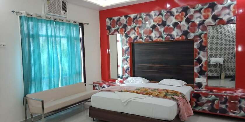 Imagen de la habitación del Hotel Royal Country Club. Foto 18