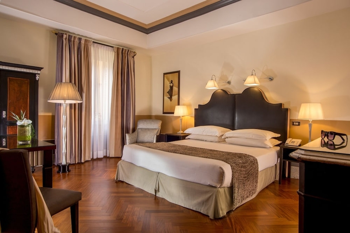 Imagen de la habitación del Hotel Royal Court, Roma. Foto 6
