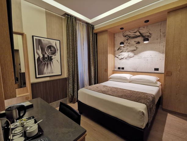 Imagen de la habitación del Hotel Royal Court, Roma. Foto 10