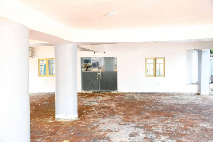 Imagen general del Hotel Royal Crest hotel and suite. Foto 2