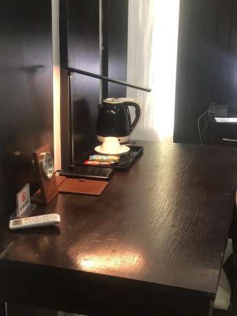 Imagen de la habitación del Hotel Royal Crest hotel and suite. Foto 7