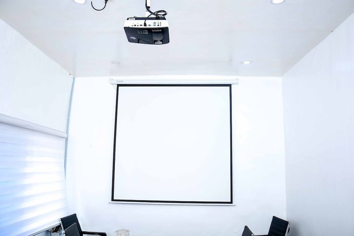 Imagen de los interiores del Hotel Royal Crest hotel and suite. Foto 13