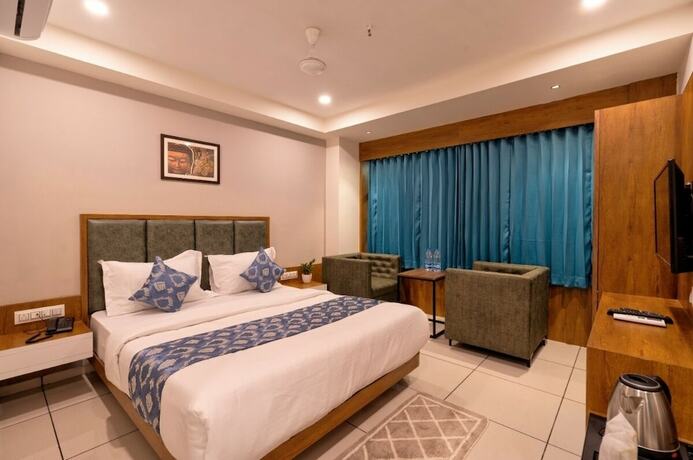 Imagen general del Hotel Royal Crown, Changodar. Foto 9