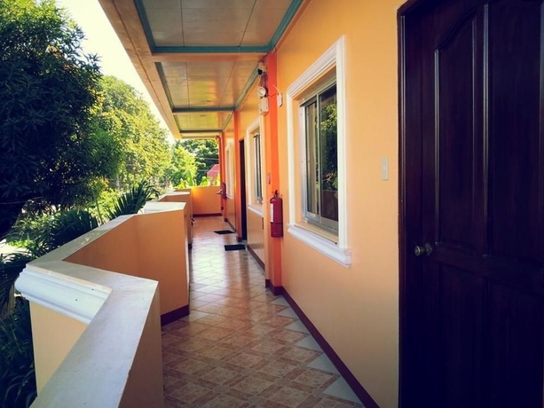 Imagen de la habitación del Hotel Royal Crown Inn. Foto 6
