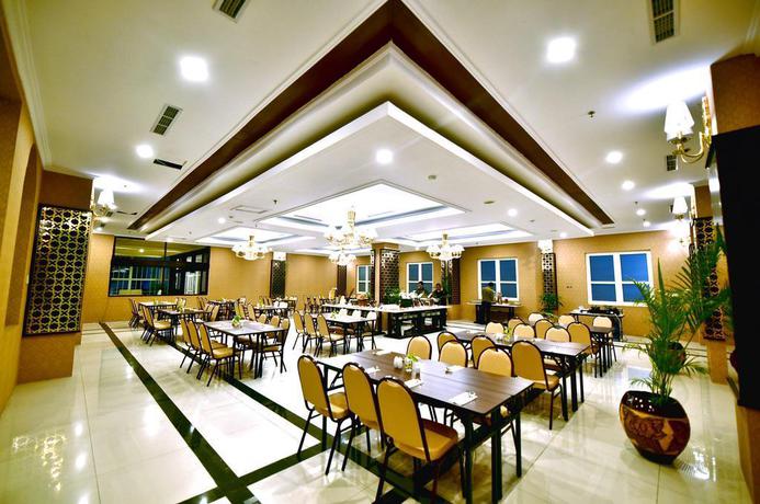 Imagen del bar/restaurante del Hotel Royal Darmo Malioboro. Foto 4