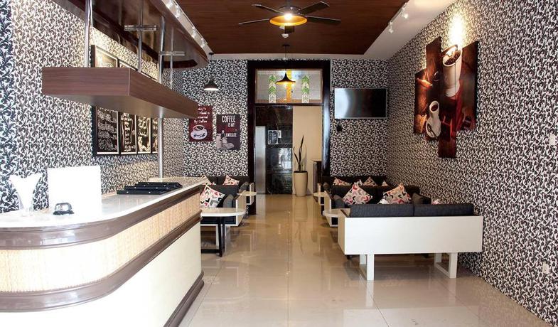 Imagen del bar/restaurante del Hotel Royal Darmo Malioboro. Foto 5