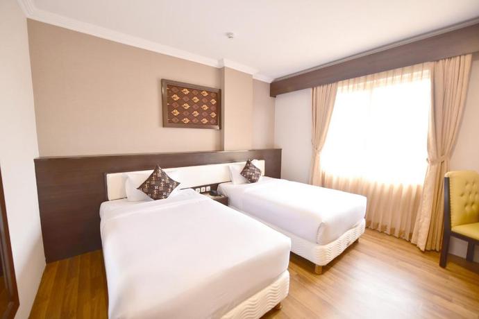 Imagen de la habitación del Hotel Royal Darmo Malioboro. Foto 6