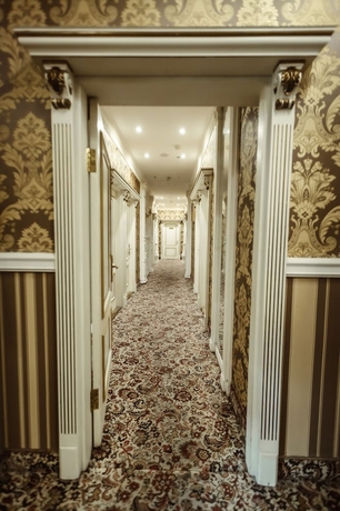 Imagen de los interiores del Hotel Royal De Paris. Foto 19