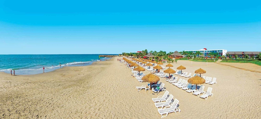 Imagen de los exteriores del Hotel Royal Decameron Punta Centinela. Foto 7