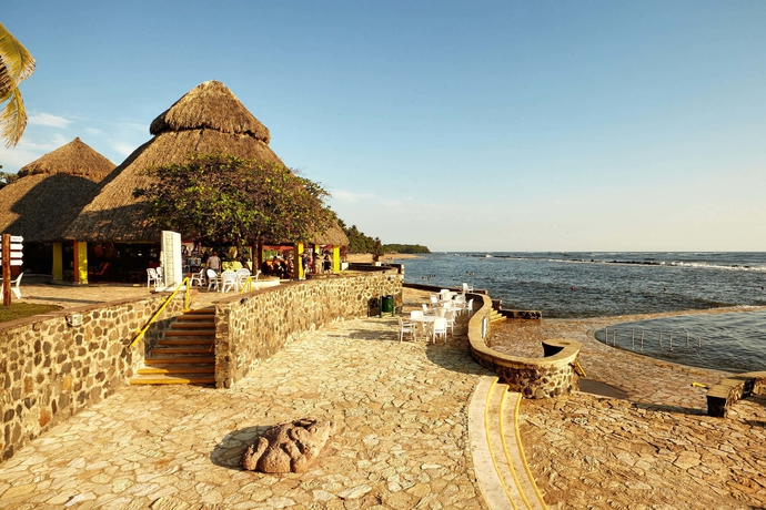 Imagen de los exteriores del Hotel Royal Decameron Salinitas - All Inclusive. Foto 4