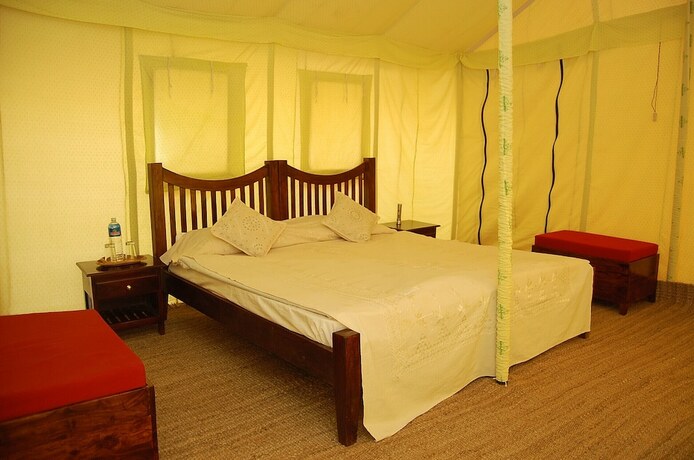 Imagen de la habitación del Hotel Royal Desert Camps. Foto 18