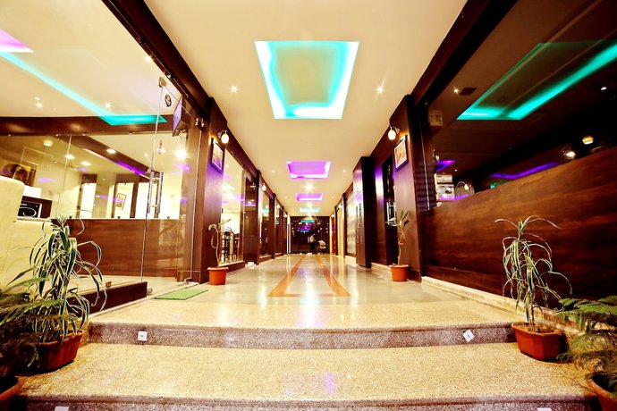 Imagen de los interiores del Hotel Royal Dezire. Foto 14