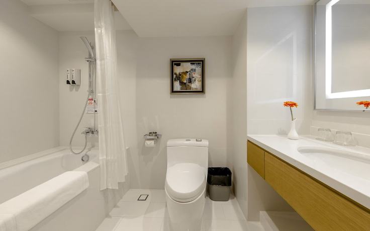 Imagen de la habitación del Hotel Royal Dragon. Foto 2