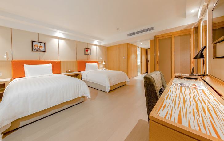 Imagen de la habitación del Hotel Royal Dragon. Foto 10