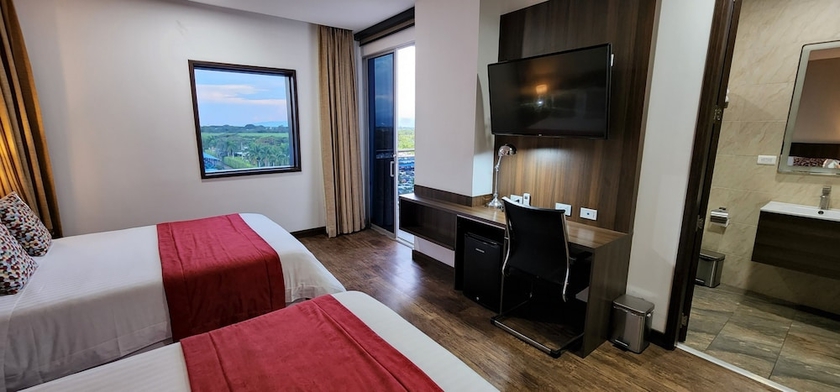 Imagen de la habitación del Hotel Royal Elim Internacional. Foto 2