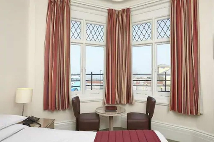 Imagen de la habitación del Hotel Royal Esplanade. Foto 16