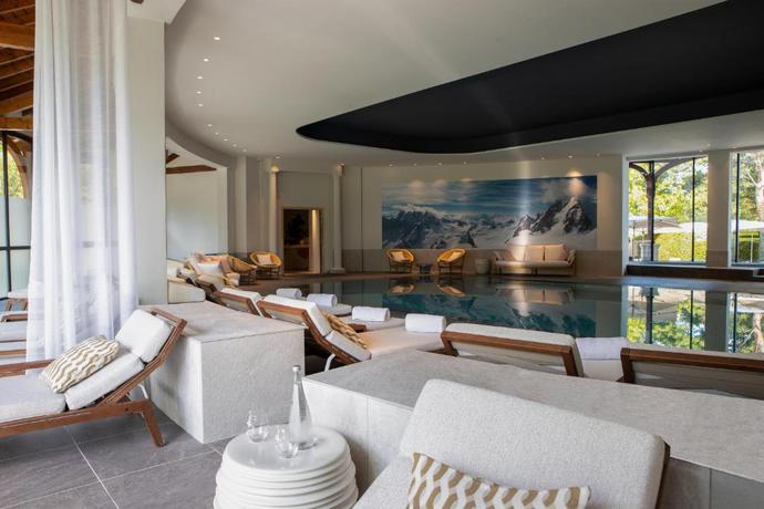 Imagen de la piscina del Hotel Royal Evian Resort. Foto 28