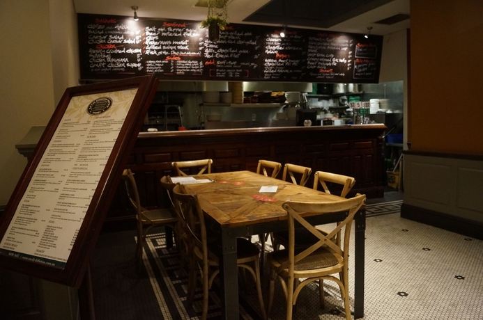 Imagen del bar/restaurante del Hotel Royal Exhibition. Foto 4