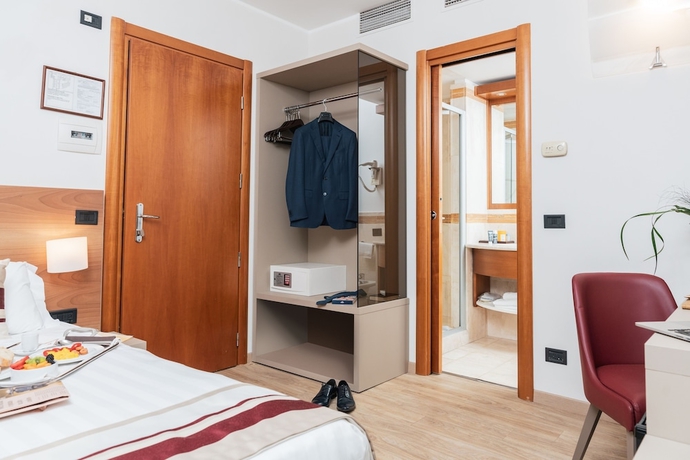 Imagen de la habitación del Hotel Royal Falcone. Foto 5