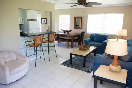 Imagen de la habitación del Hotel Royal Flamingo Villas. Foto 15