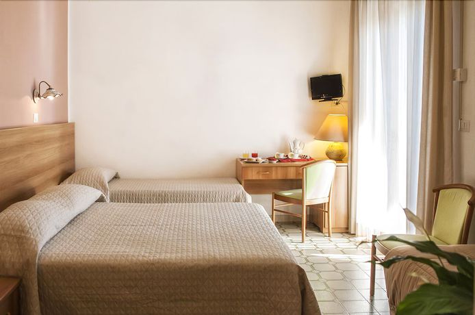 Imagen de la habitación del Hotel Royal, Fortino. Foto 13