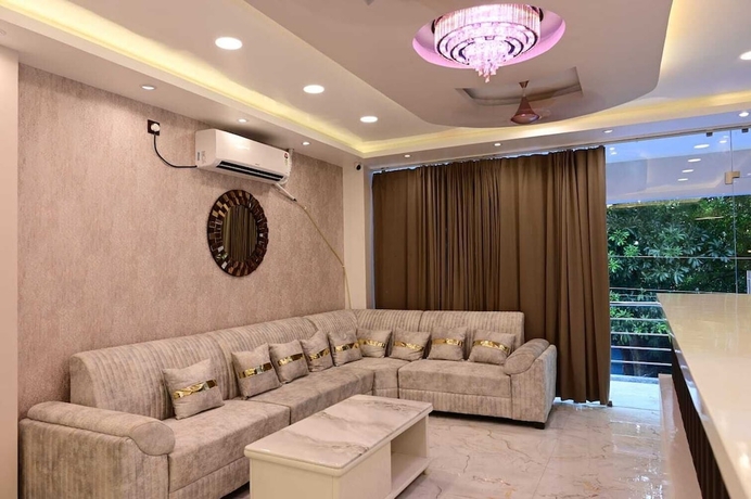 Imagen de los interiores del Hotel Royal Galaxy Homes. Foto 13