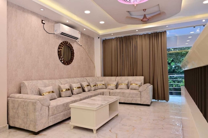 Imagen de los interiores del Hotel Royal Galaxy Homes. Foto 14