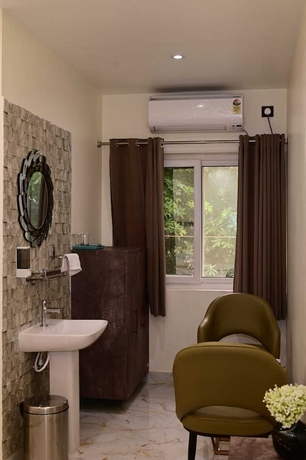 Imagen de la habitación del Hotel Royal Galaxy Homes. Foto 3