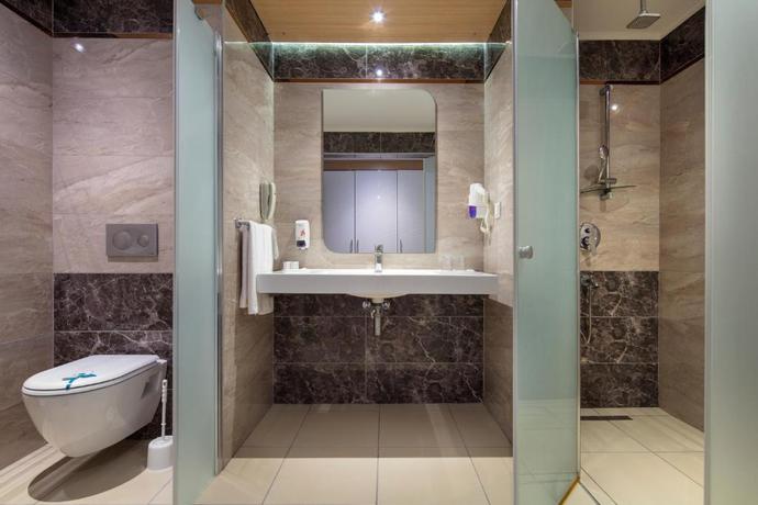 Imagen de la habitación del Hotel Royal Garden Beach. Foto 3