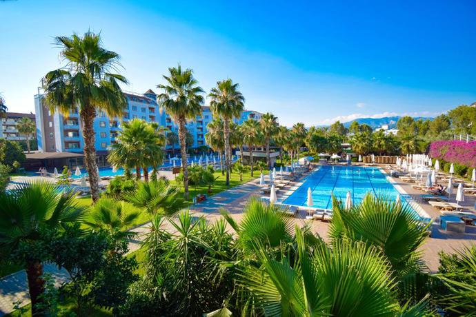 Imagen general del Hotel Royal Garden Beach. Foto 1
