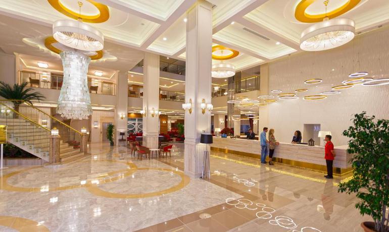 Imagen de los interiores del Hotel Royal Garden Beach. Foto 7