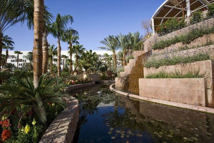 Imagen de la piscina del Hotel Royal Garden By Isrotel Collection. Foto 15