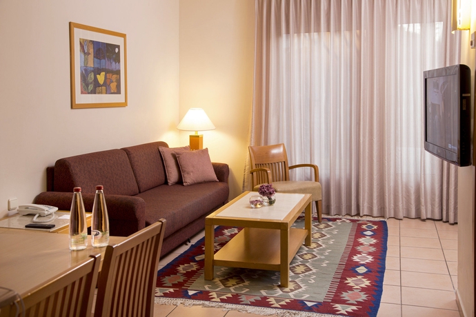 Imagen de los interiores del Hotel Royal Garden By Isrotel Collection. Foto 10