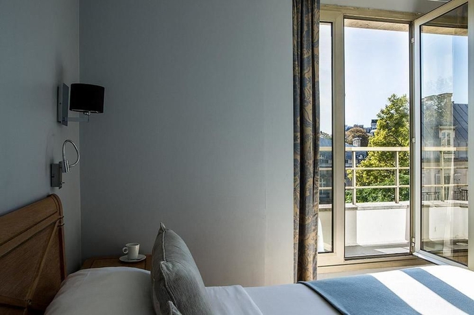 Imagen de la habitación del Hotel Royal Garden Champs-Elysees. Foto 3