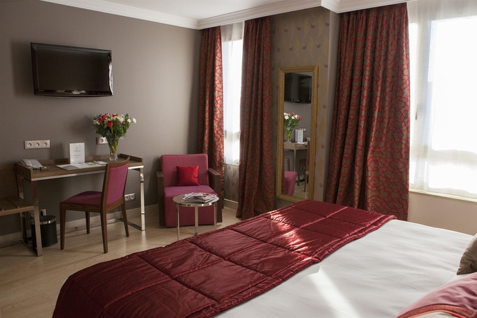 Imagen de la habitación del Hotel Royal Garden Champs-Elysees. Foto 5