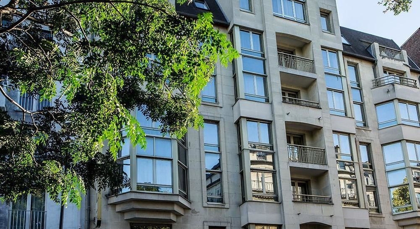 Imagen de los exteriores del Hotel Royal Garden Champs-Elysees. Foto 9