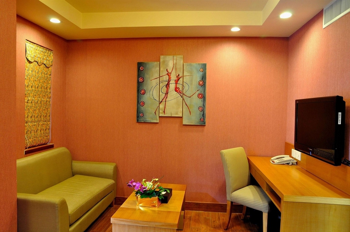 Imagen de los interiores del Hotel Royal Garden, Guangzhou. Foto 15