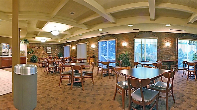 Imagen del bar/restaurante del Hotel Royal Garden Inn. Foto 2