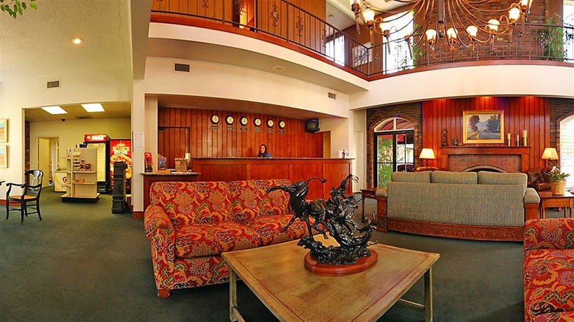 Imagen de los interiores del Hotel Royal Garden Inn. Foto 5