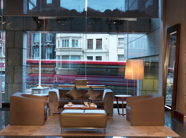 Imagen de los interiores del Hotel Royal Garden, Kensington. Foto 15