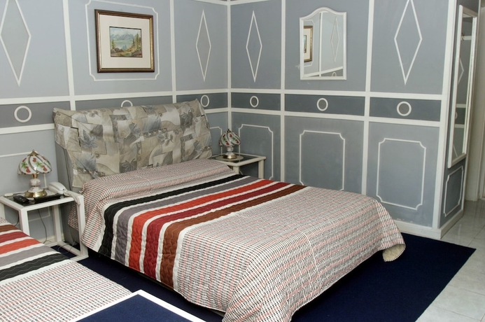 Imagen de la habitación del Hotel Royal Gardens. Foto 3
