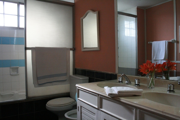 Imagen de la habitación del Hotel Royal Gardens. Foto 9