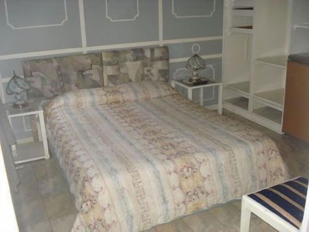 Imagen de la habitación del Hotel Royal Gardens. Foto 13
