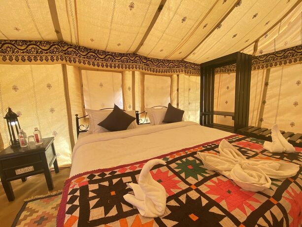 Imagen de la habitación del Hotel Royal Golden Camp. Foto 20