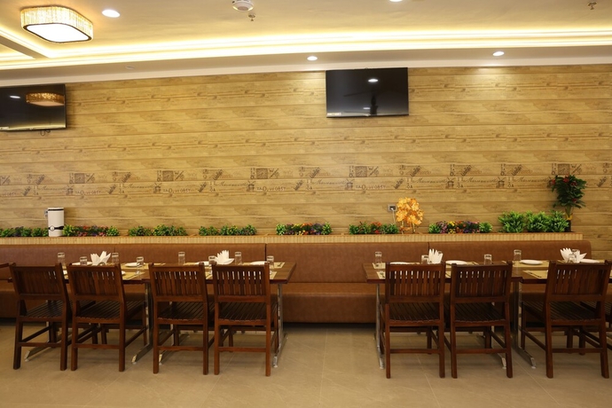 Imagen del bar/restaurante del Hotel Royal Greens. Foto 3