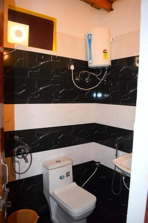 Imagen de la habitación del Hotel Royal Guest House, Almora. Foto 16