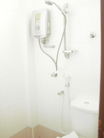 Imagen de los interiores del Hotel Royal Guest House, Kota Bharu. Foto 16