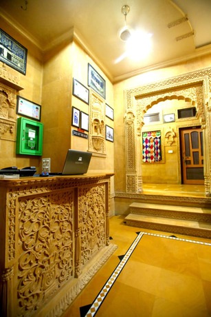 Imagen de los interiores del Hotel Royal Haveli. Foto 17
