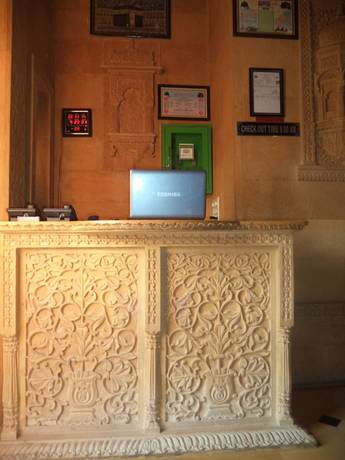 Imagen de los interiores del Hotel Royal Haveli. Foto 19